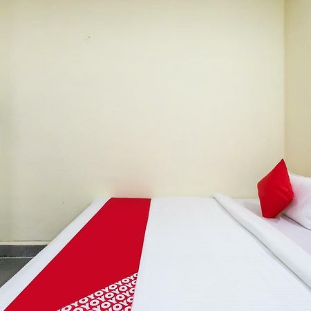 Oyo 24844 Hotel Samrat Bhopal Buitenkant foto